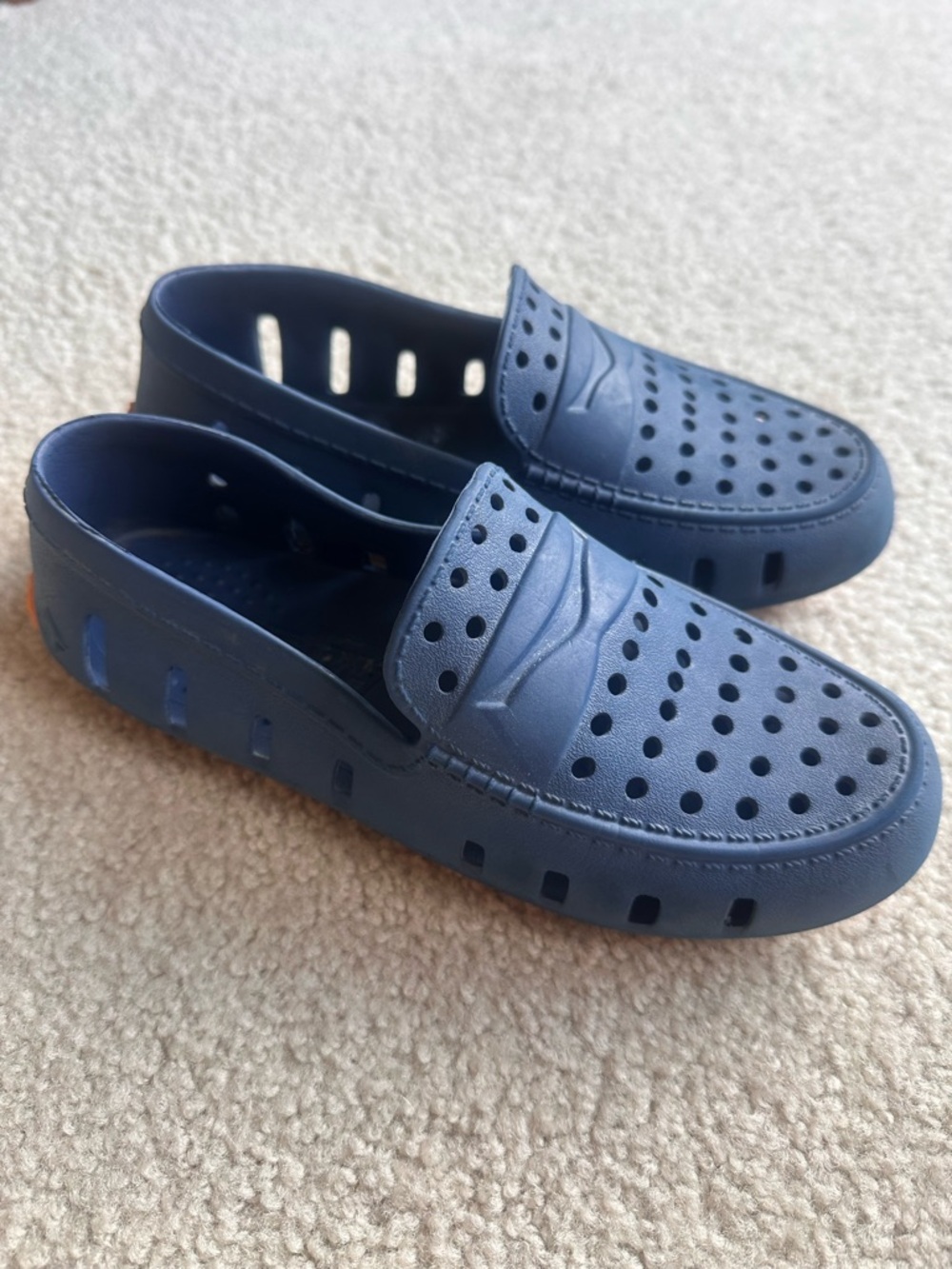 Floafers in Navy size 3!
